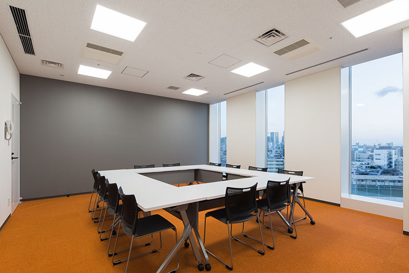 写真:会議室オレンジ