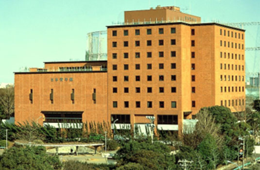 写真:二代目日本青年館